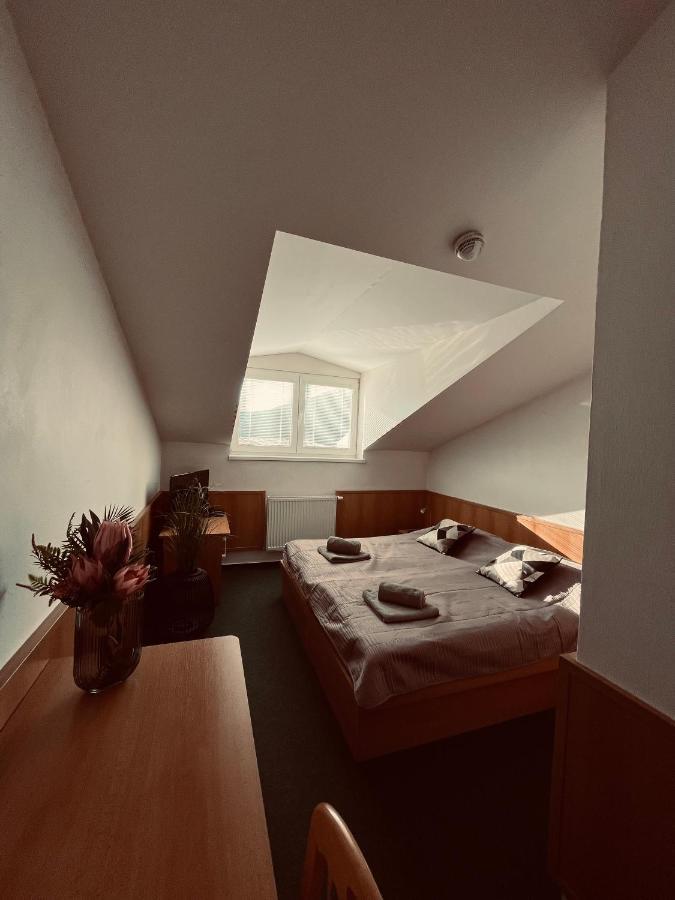 Hotel Kras Rožňava Zewnętrze zdjęcie