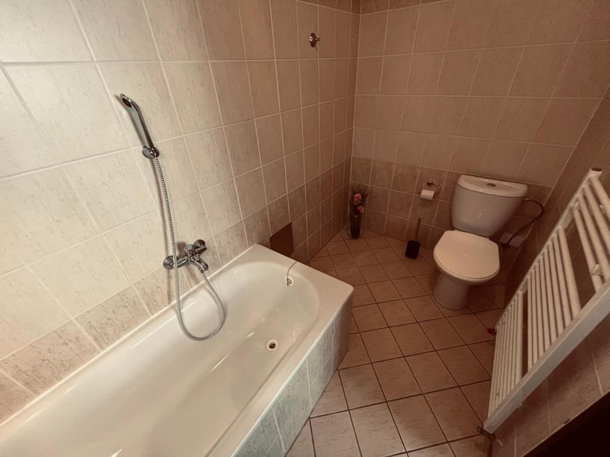 Hotel Kras Rožňava Zewnętrze zdjęcie