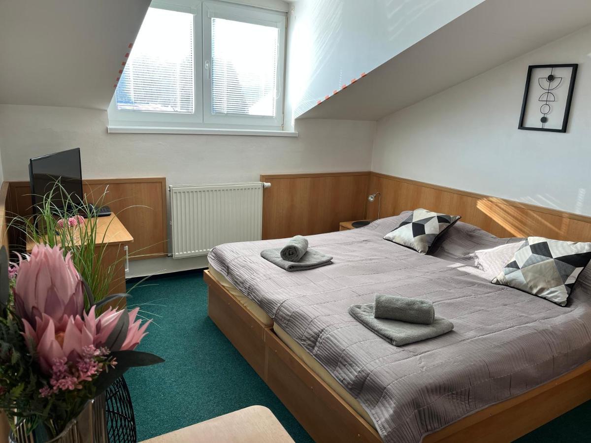 Hotel Kras Rožňava Zewnętrze zdjęcie