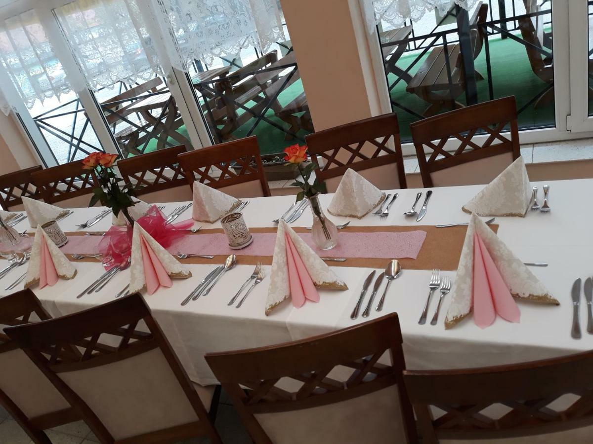 Hotel Kras Rožňava Zewnętrze zdjęcie